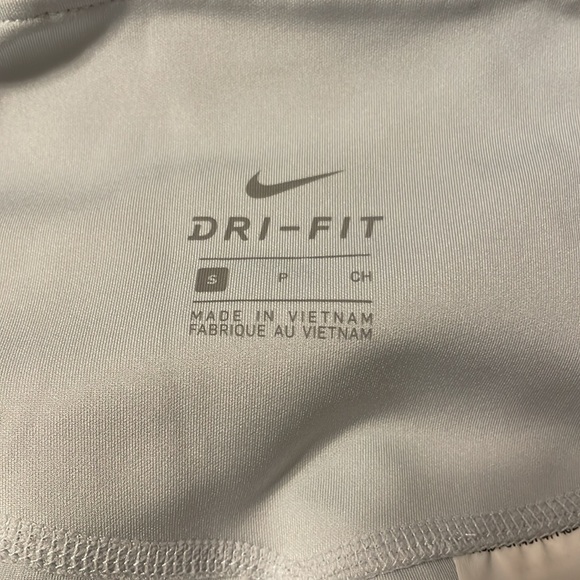Nike Dry fit leggings - Picture 2 of 2